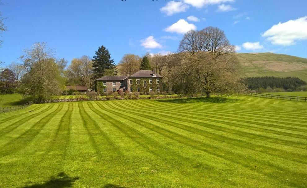 Westerkirk Mains Vila Bentpath Exterior foto