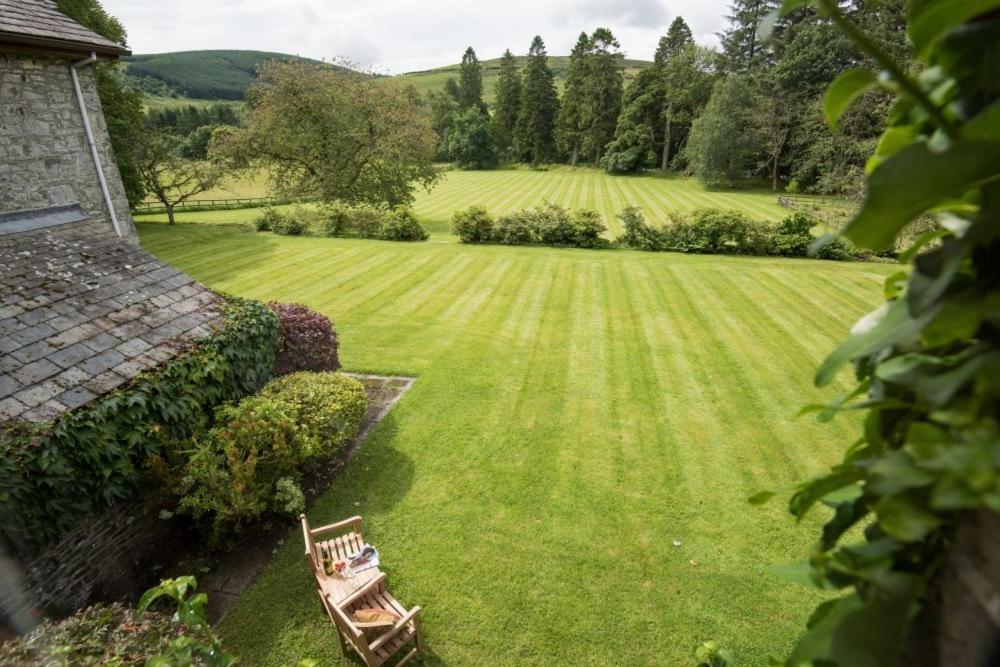 Westerkirk Mains Vila Bentpath Exterior foto