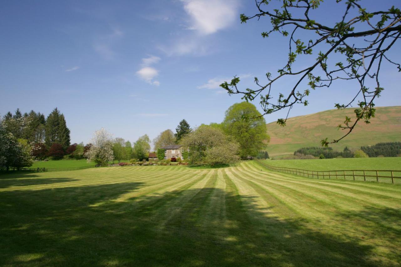 Westerkirk Mains Vila Bentpath Exterior foto